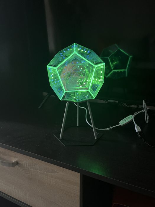 LED куб с ефекти