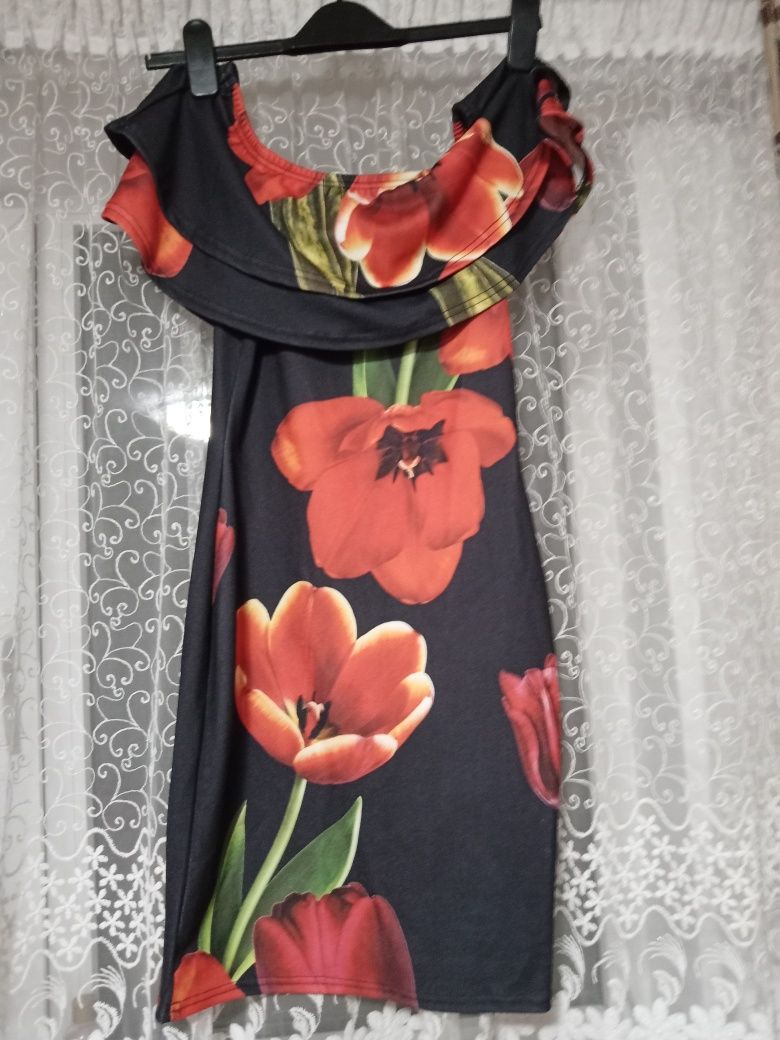 Rochie lalele,mărime S/xs