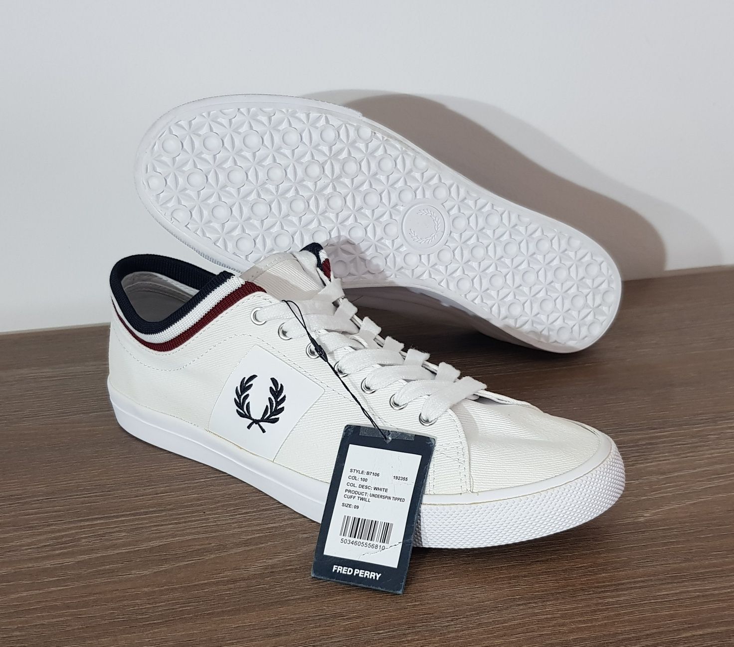 Fred Perry teneși din twill cu manșetă și vârf Underspin, Nr.43 EU