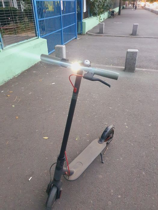 Trotineta Electrica Xiaomi Mi M365 Pro 25km/H negru