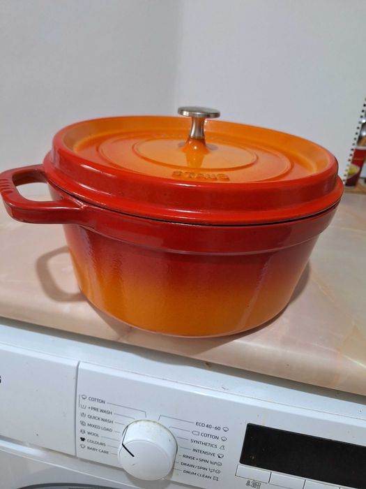 Vand oalla-cratita Staub,Franta.