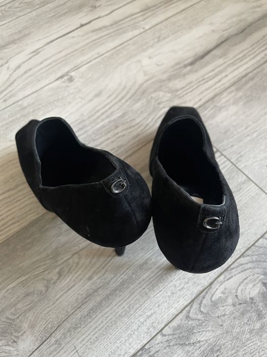 Pantofi guess piele intoarsa