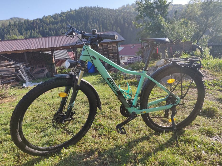 vând bicicletă cube acces 27,5