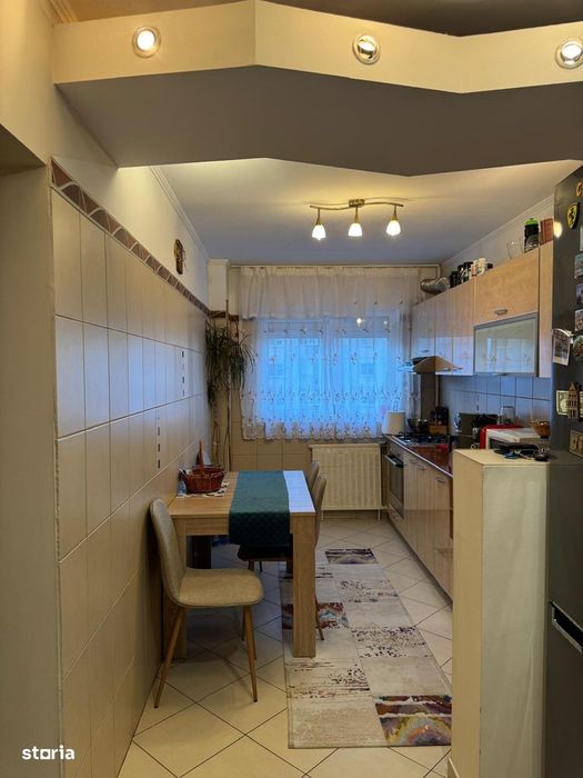 PROPRIETAR - Apart. 3 cam, complet utilat si mobilat, zona Apusului