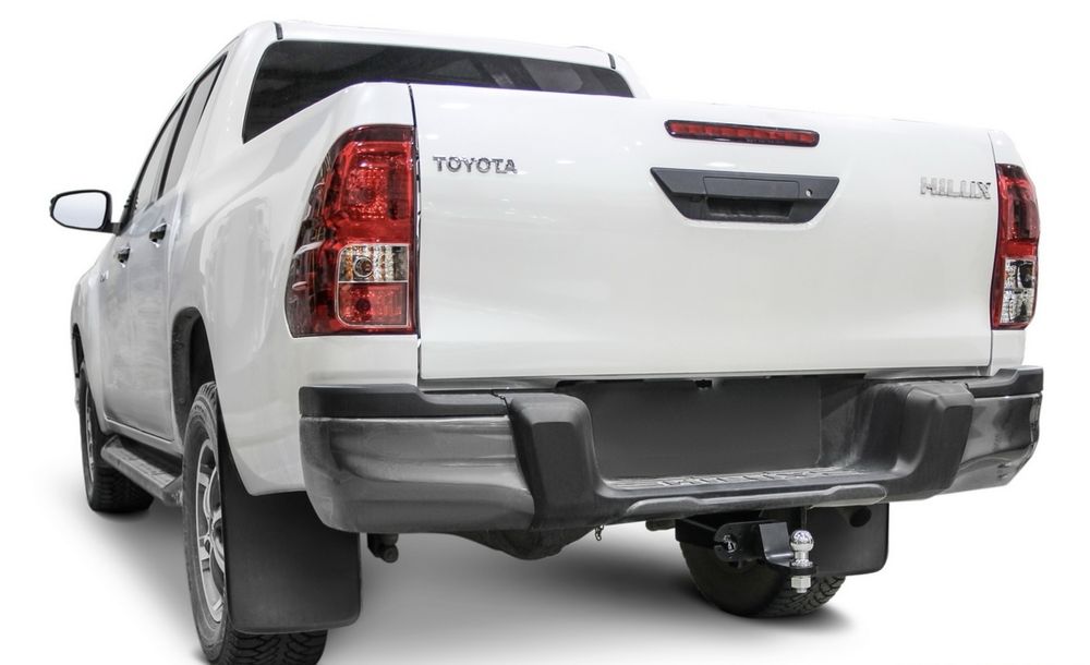 Фаркоп TOYOTA HILUX с установкой под ключ!С гарантией!В Наличии!!!