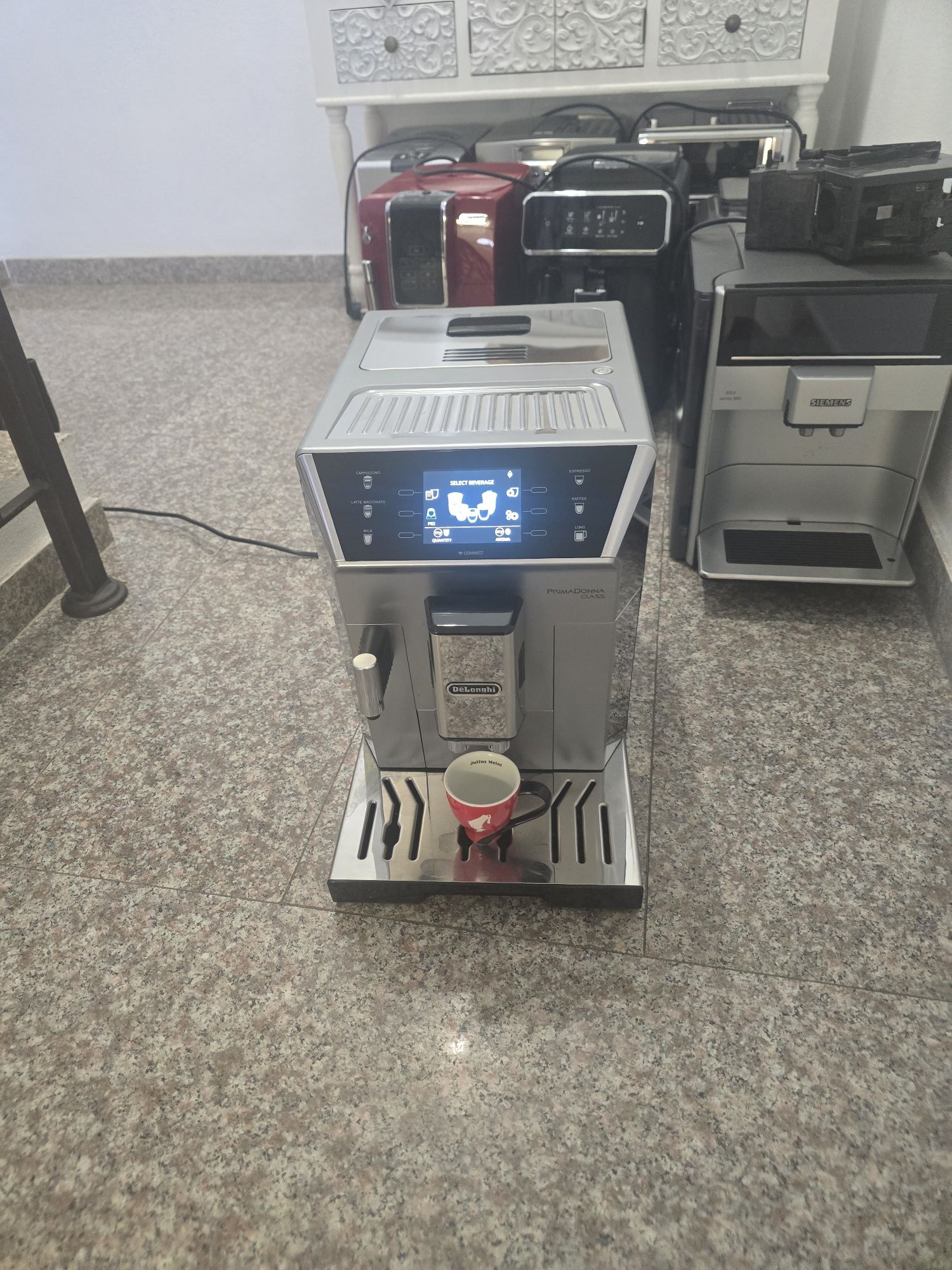 Кафемашина Delonghi Primadonna class
