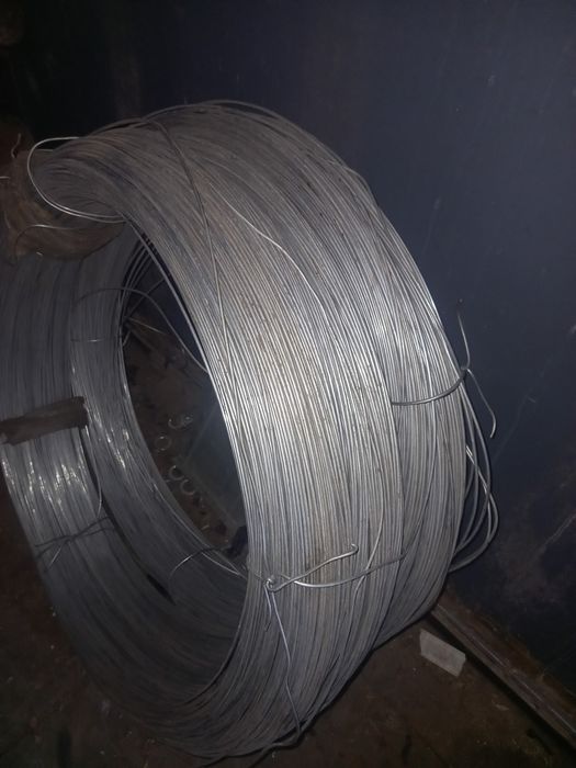 Продам пружиную стальную проволку диаметром 4 мм.