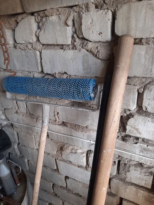 ковер, инструмент ведро, багажник на  авто. Тазик пластик