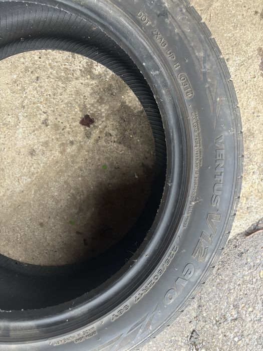 Vând  Cauciuc 225/50/17 Hankook.