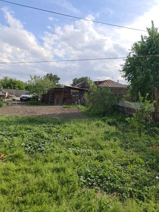 Продам  дом в районе Лодочного.