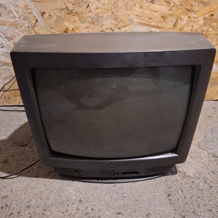 Телевизор LG !!!