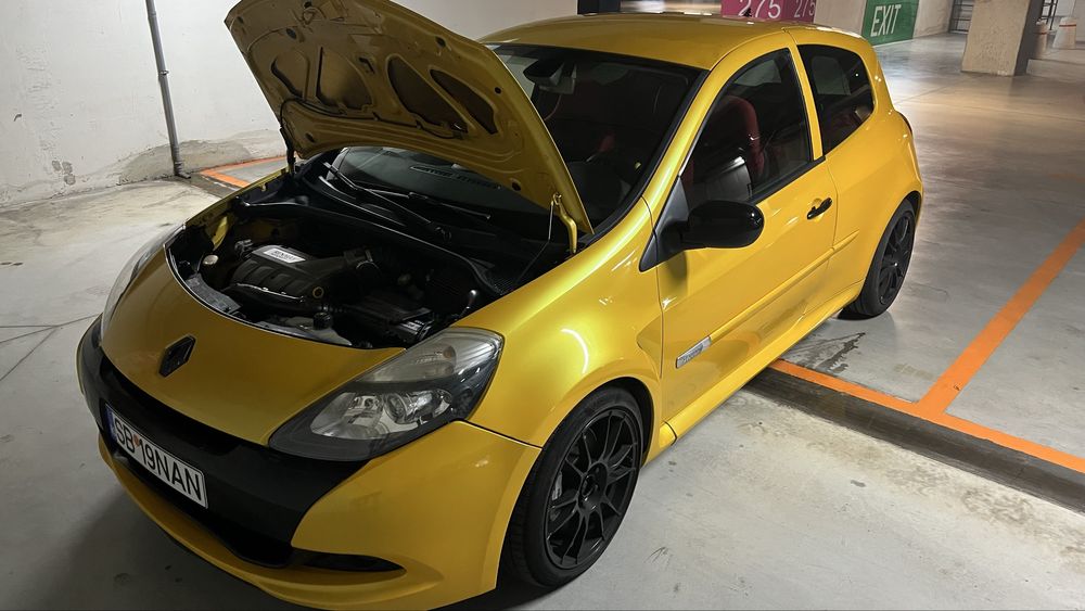 Renault clio 3 RS 200