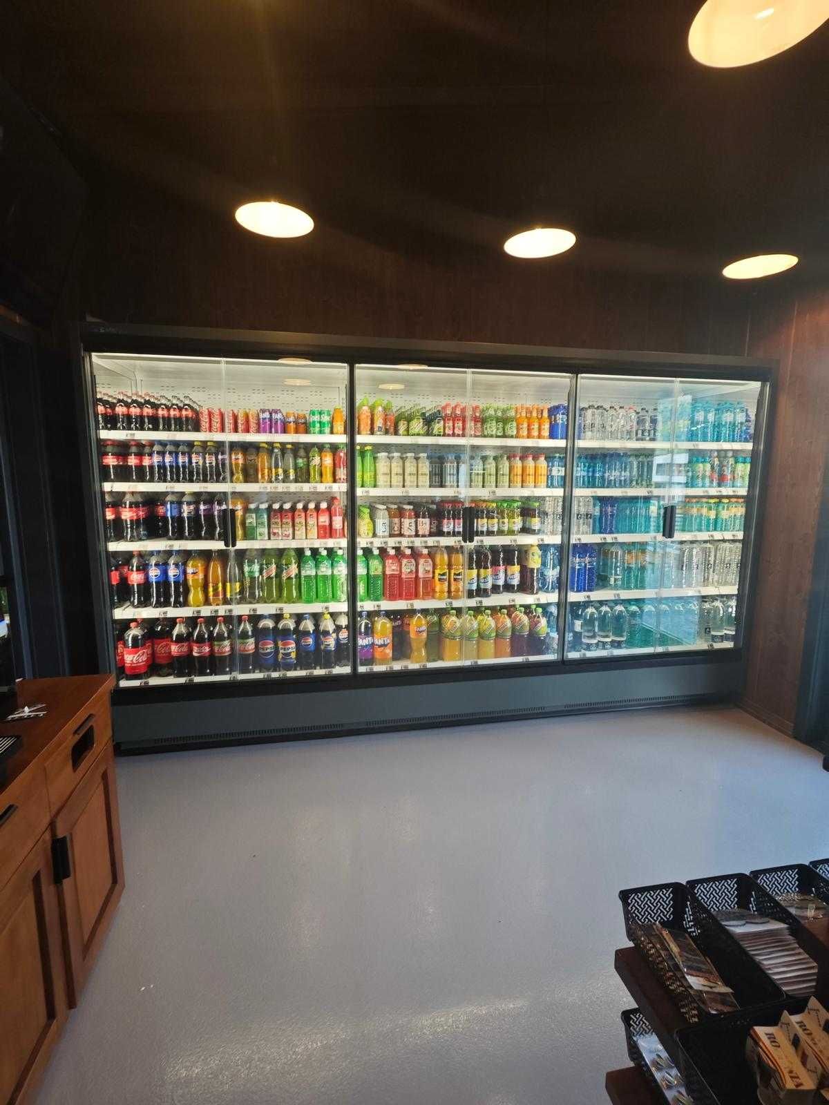 Vitrina verticala refrigerare TAIGA - fara agregat/ 5 usi - 321 cm/NOU