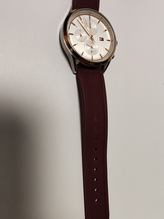 Ceas Tommy Hilfiger Stella ca nou, in garantie.