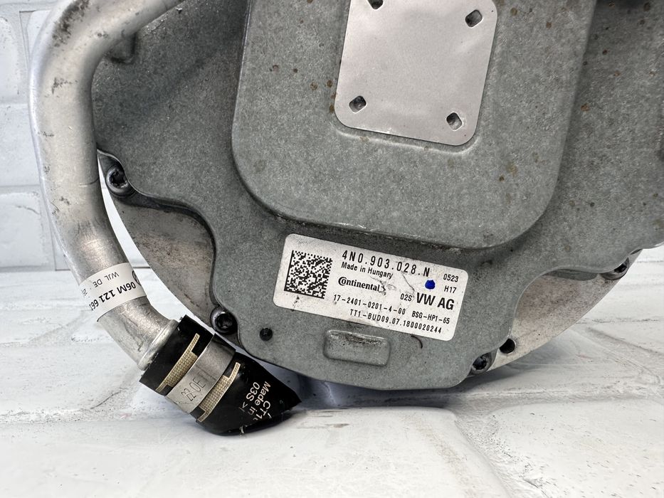 Генератор Динамо AUDI A6 A7 A8 Q7 Q8 4N0903028N