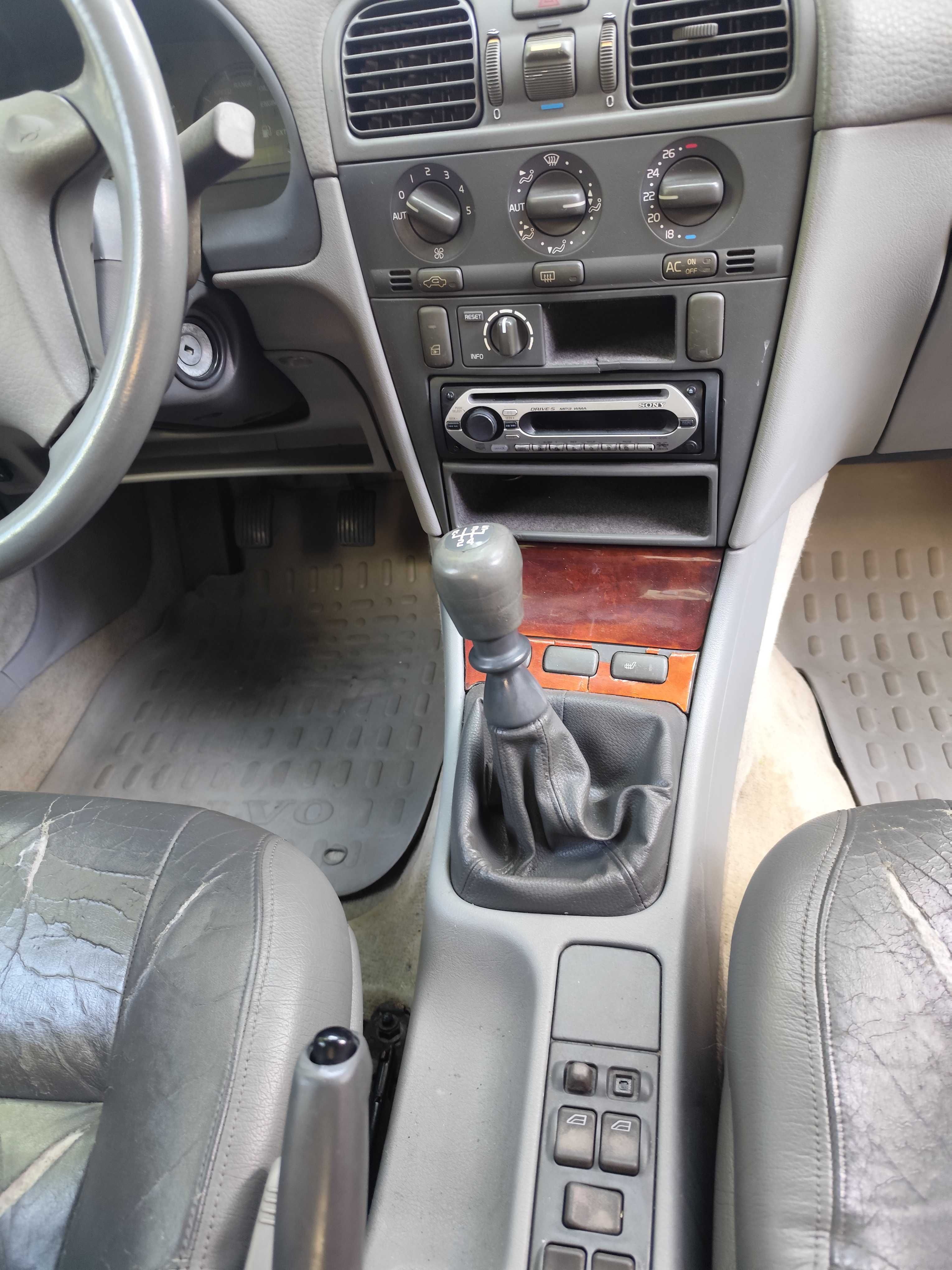 Продавам Volvo S40 1997г