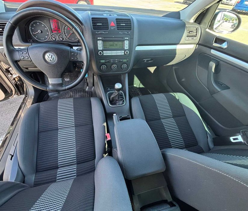 VW Golf 1.6 Mpi United/Climatronic/Scaune incalzite/comenzi volan