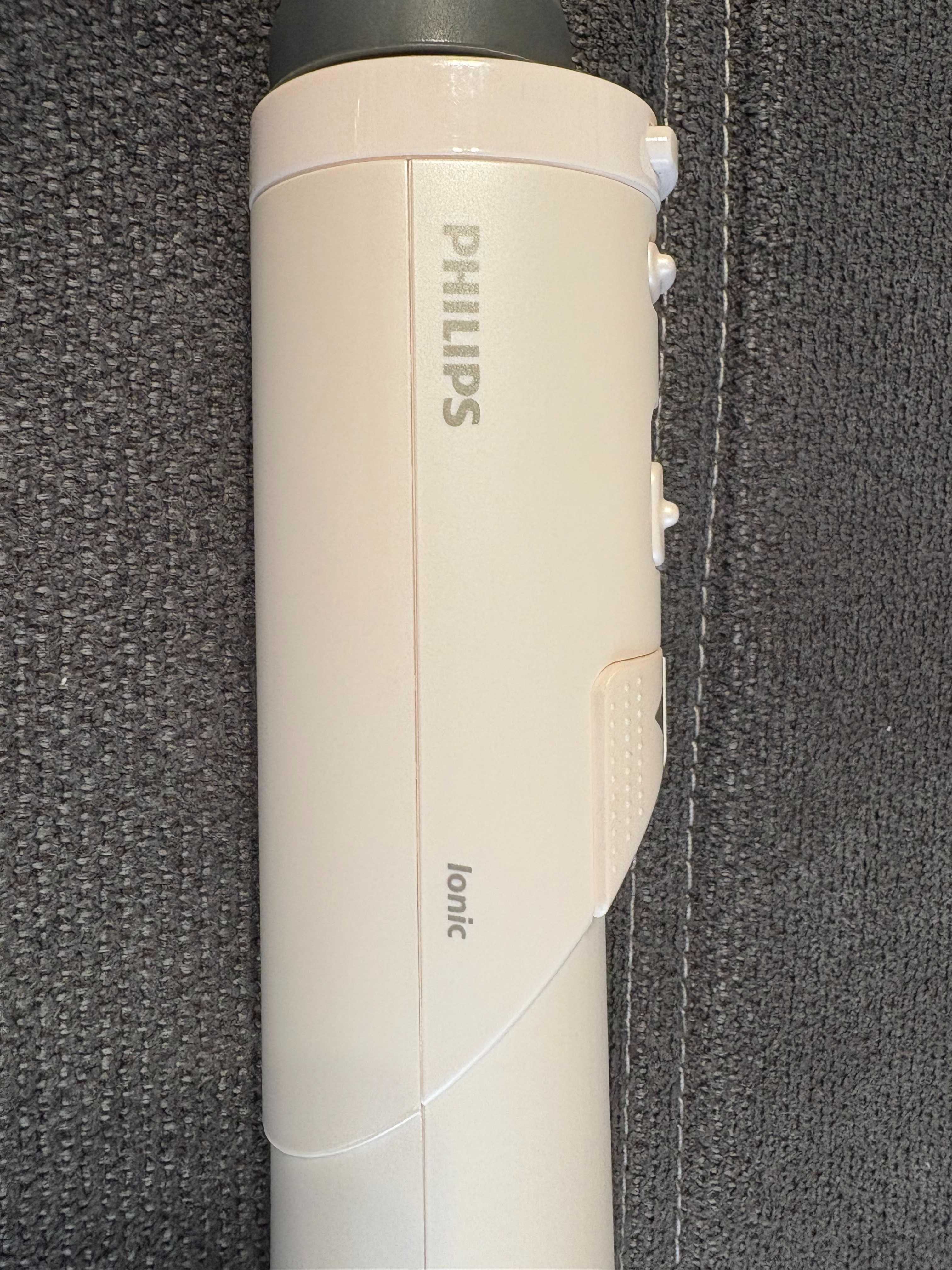 Philips 7000 BH735 ротационна четка за оформяне на прически с въздух