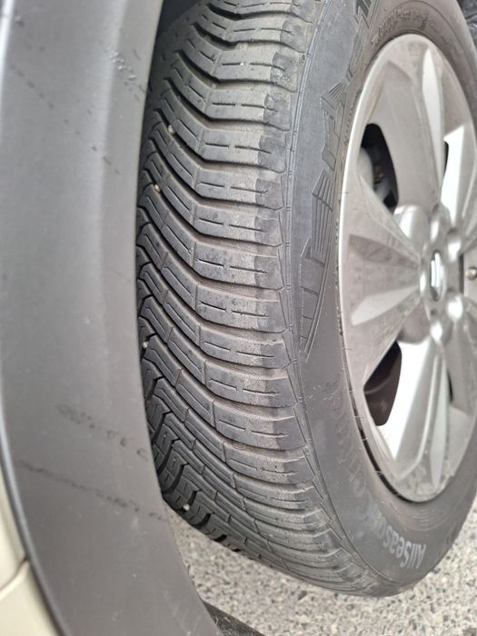 Anvelope All Season 215 55 r17 XL Continental Taurus