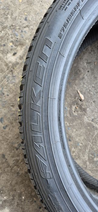 2 anvelope iarna runflat ca si noi Falken 275/35/21.Pretul este pe buc