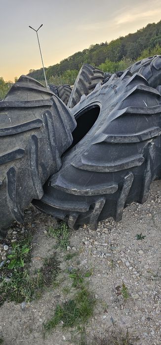 Anvelope 800 / 70 R 32 TRELLEBORG.