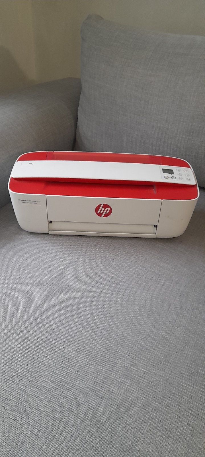 Продавам принтер hp