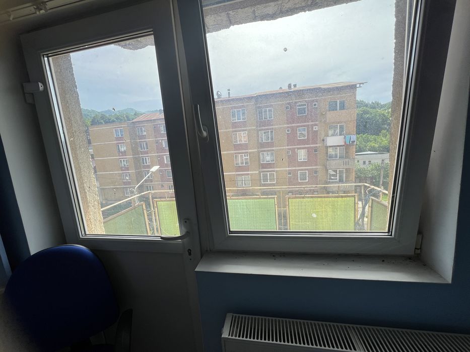 Vand apartament 2 camere