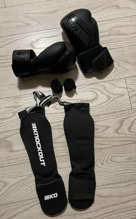 Set de box Knockout – stare foarte bună, folosit puțin