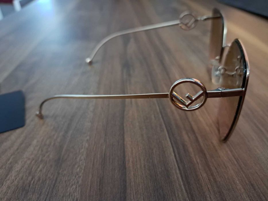 Ochelari de soare Fendi