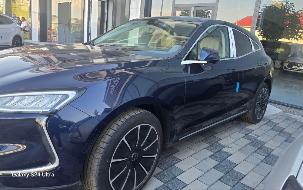 Seres 5 EV 2025 йил (AITO)