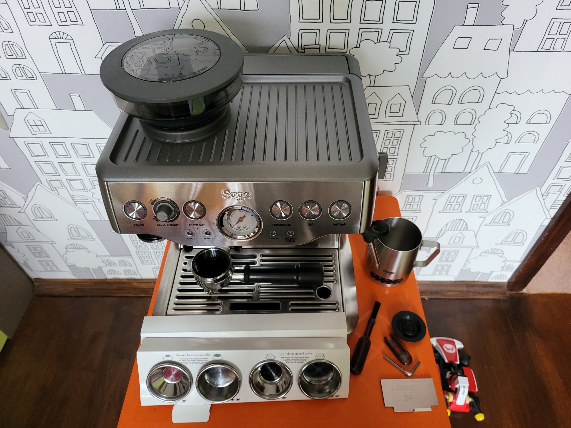 Еспресо машина SAGE Barista Express Кафемашина с кафемелачка