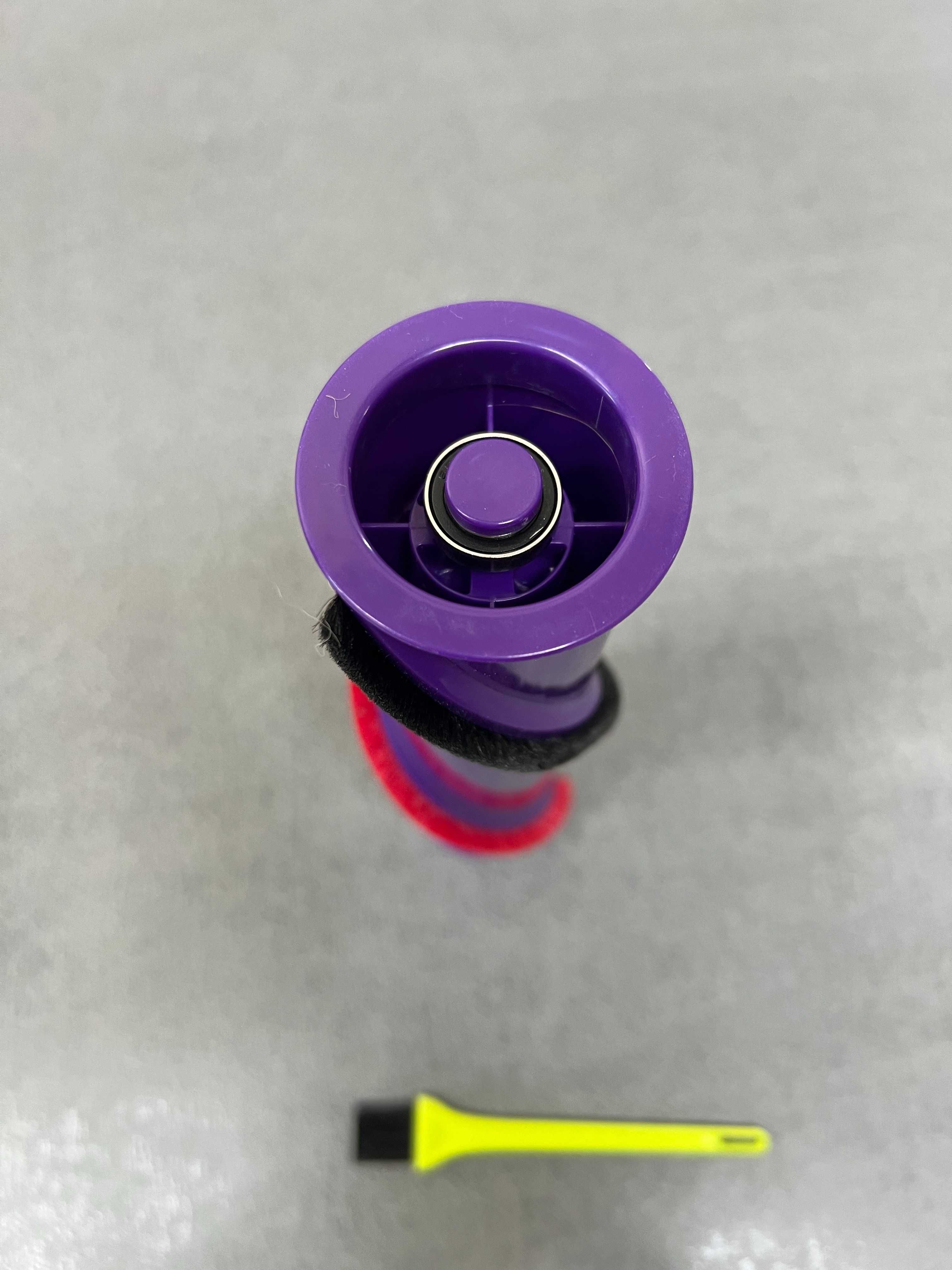 Четка за Dyson V8