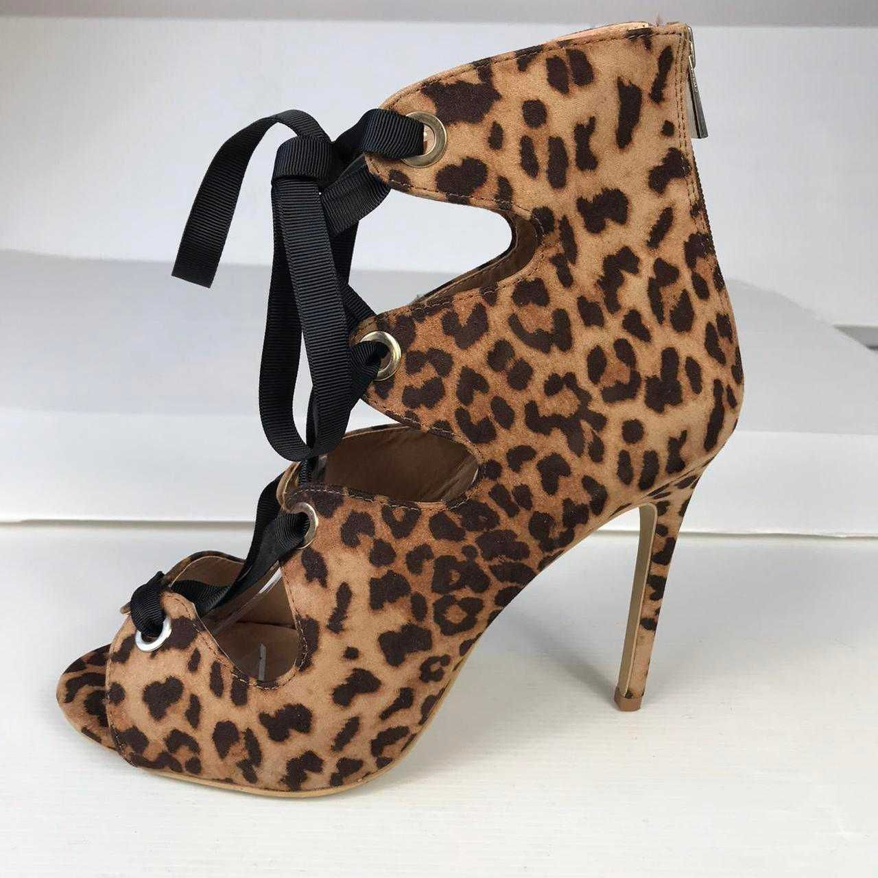 Pantofi imprimeu leopard "Atmosphere", cu toc, marimea 38