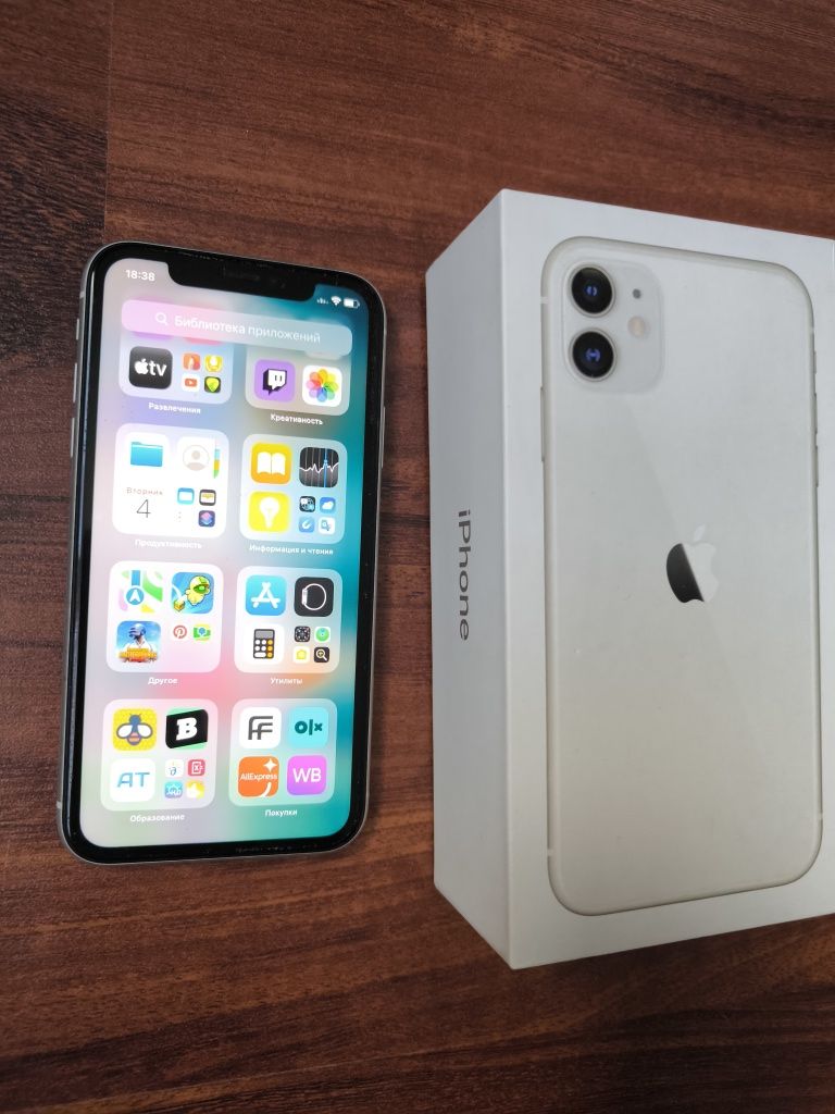 iPhone 11 в отличном состоянии 64 gb.
