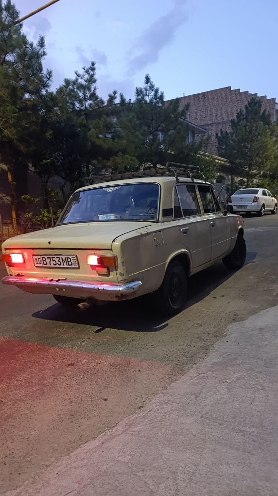 vaz 21011 sotiladi