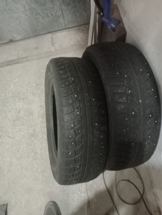 Шины  б/у зимние.