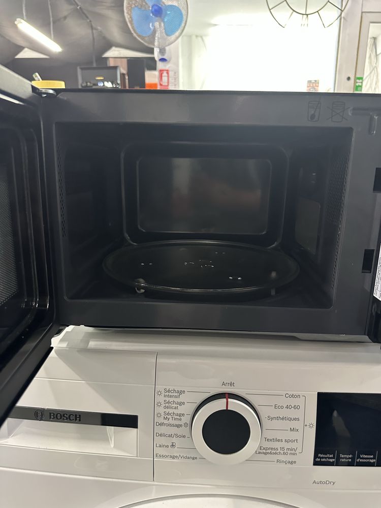 Cuptor cu Microunde Bosch FFL023MS2