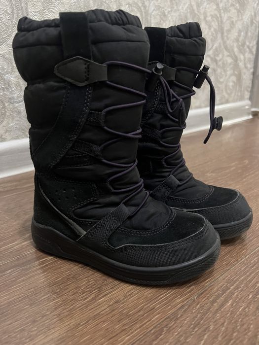 Продам сапоги для девочок от ECCO