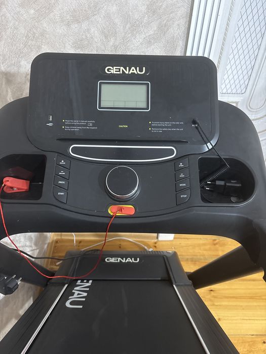 Продам беговую дорожку GENAU D900SN в отличном состоянии