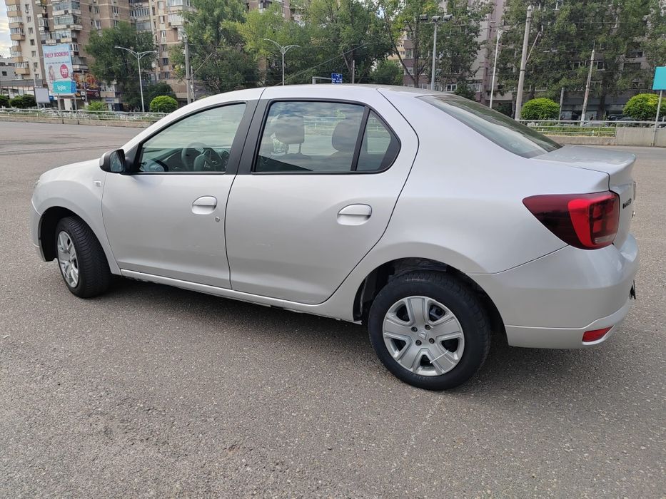 Dacia Logan 1.5dci 75 cp-an fabricatie 2017 /2018 +1 set de anvelope