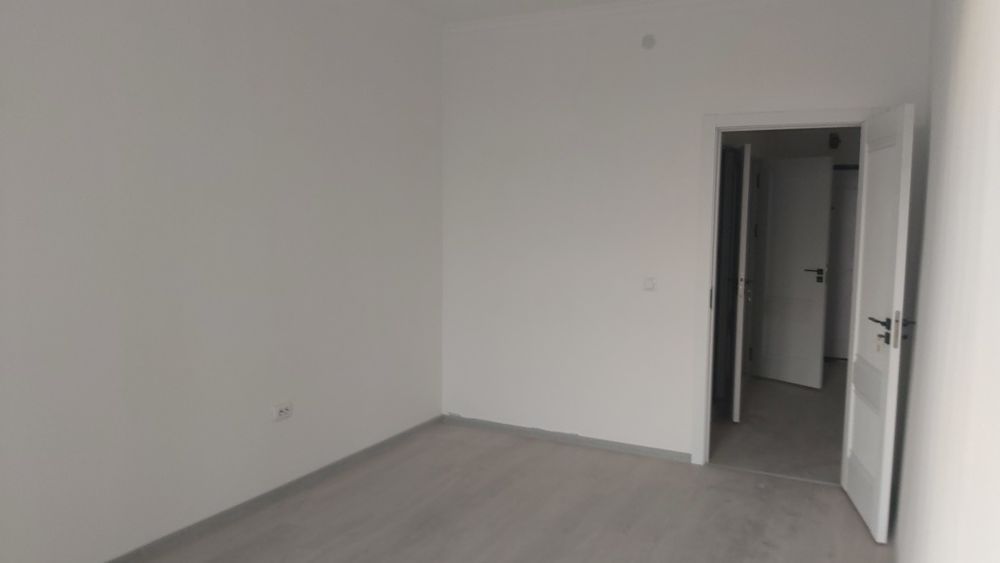 Yangi qurilgan kvartira sotiladi