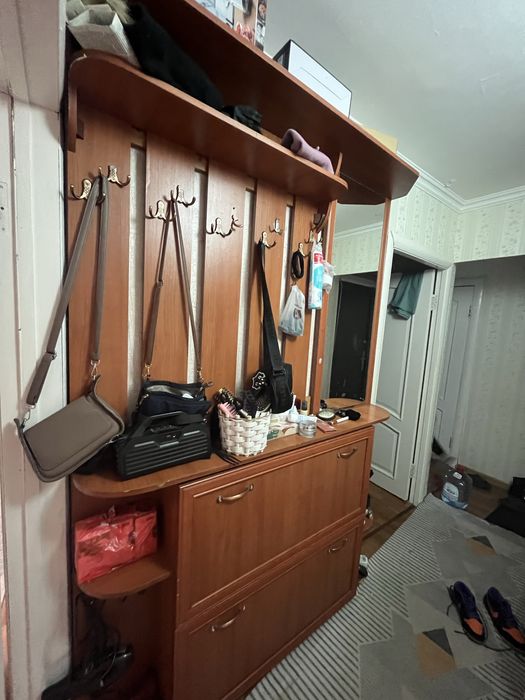 Продам прихожку б/у, самовывоз. В микрорайоне  Айнабулак