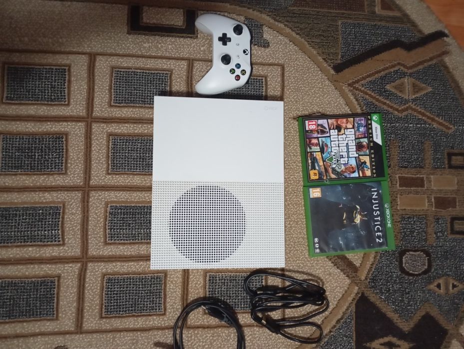 Vând Xbox one  s