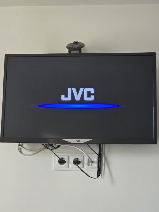 Televizor smart JVC 80cm