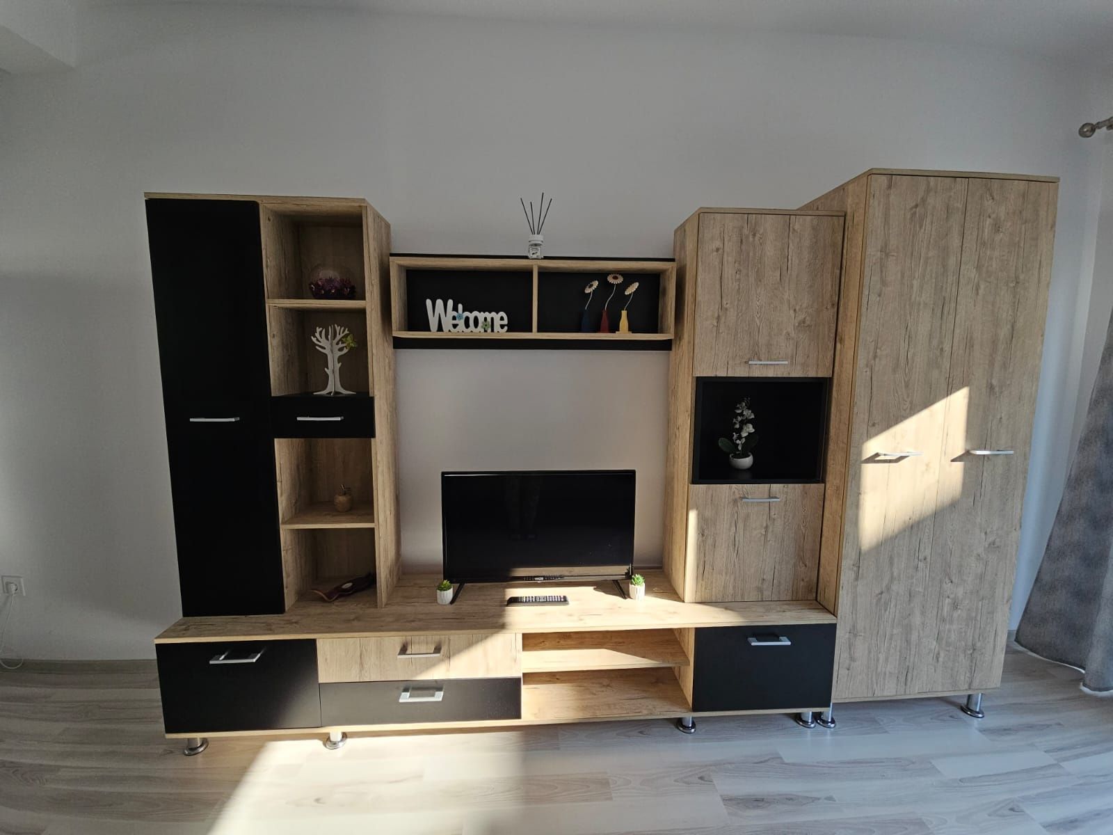 Vand mobilier living