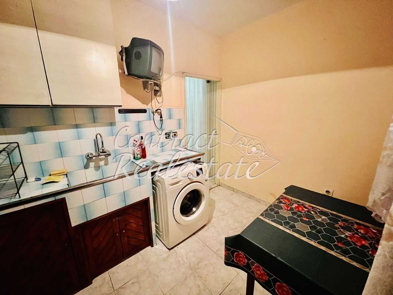Дава се под наем Тристаен апартамент в Варна, Електрон - 70 кв.м за 357 € - Снимка #5