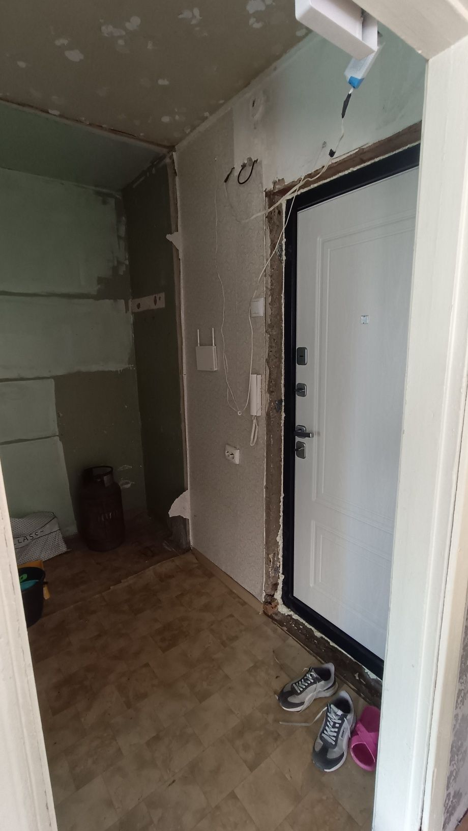 Обменяю 1 комнатную на двух с доплатой