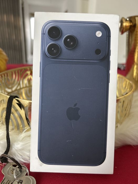 Iphone 17 pro max de vanzare