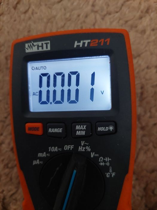 Multimetru digital HT211,aparat de masura functional