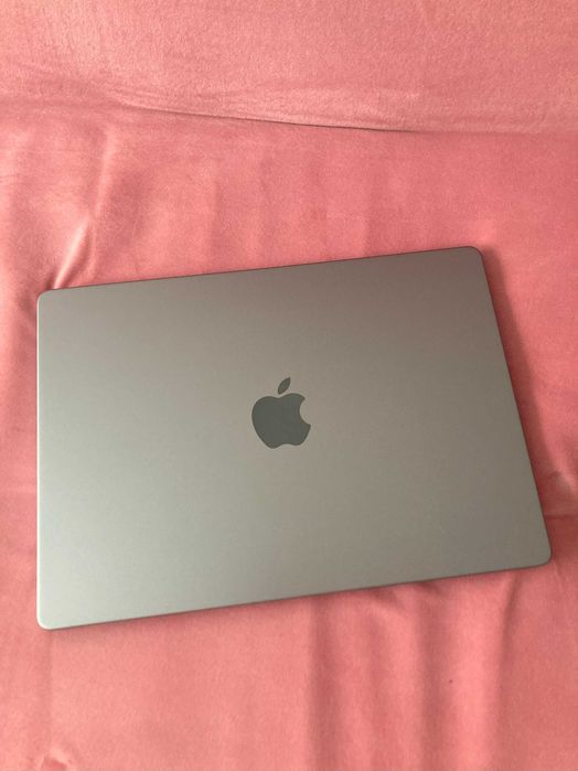 Macbook Pro 14 M1 Pro 8-14, 16gb ram, 512 ssd